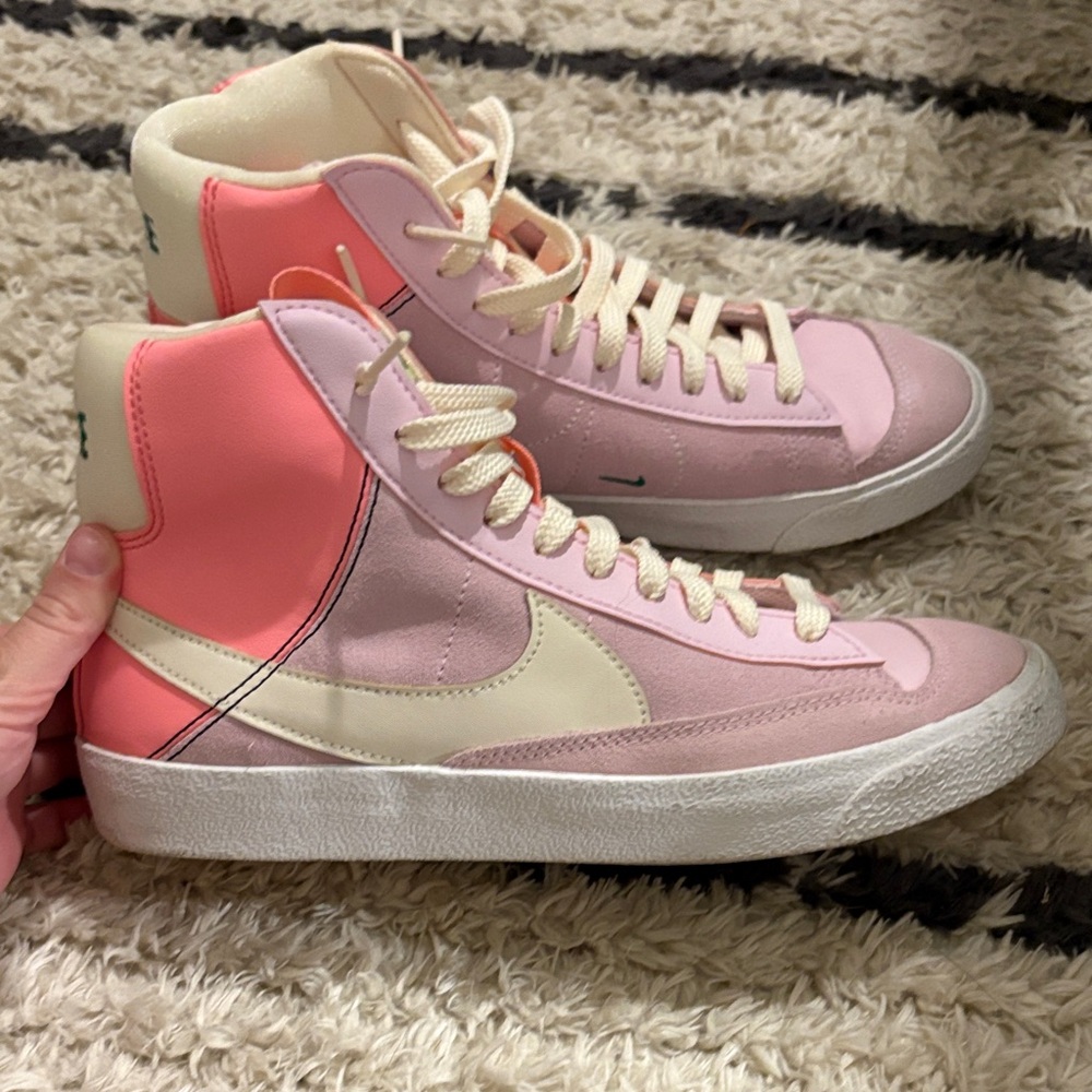 Nike Blazers - high top